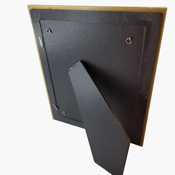 Vintage Gold Tone Ornate Picture Frame With Easel Stand 8x10 Photo - Picture 4 of 6